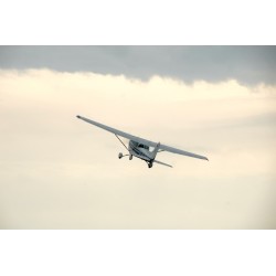 Cessna im Steigflug